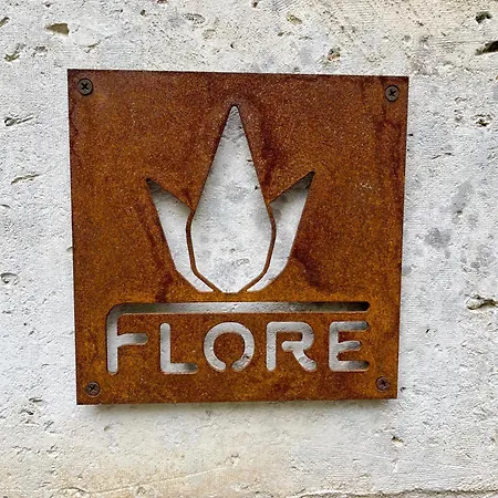 Stunning Boutique Flore At Vive Le