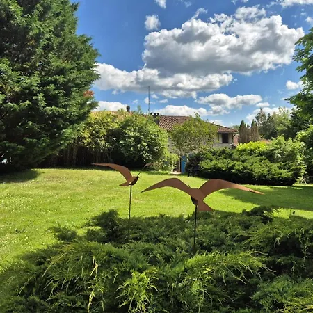 Stunning Boutique Flore At Vive Le Дом отдыха Bussiere-Badil